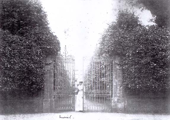 runcton hall gates